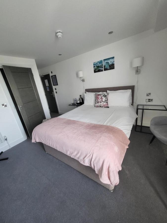 Q8 Boutique Hotel Portsmouth Exterior photo